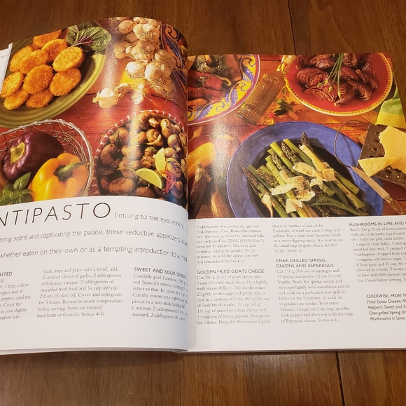 The Essential Vegetarian Cookbook - Picture 4 of 7